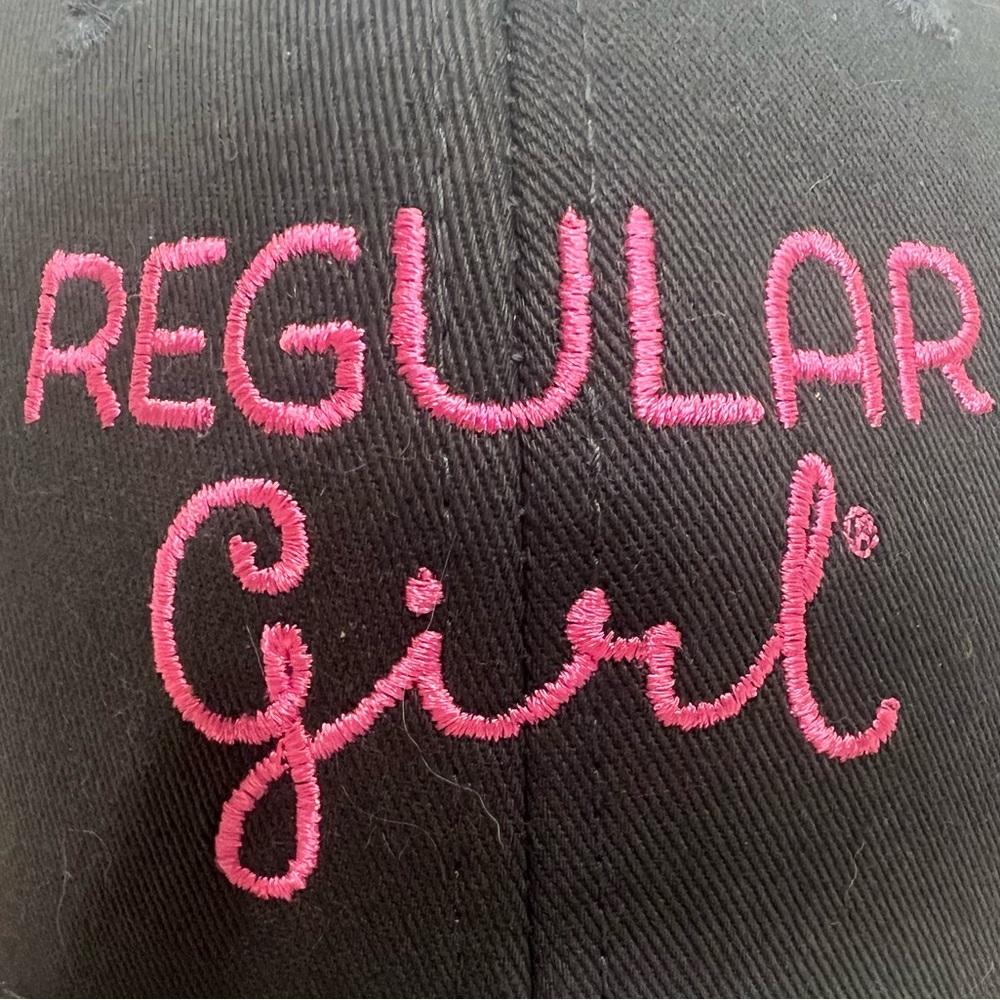 GIRL HAT. AUTHENTIC HEAD SHOTS BY KC CAPS PINK AND BLACK. - Picture 10 of 10